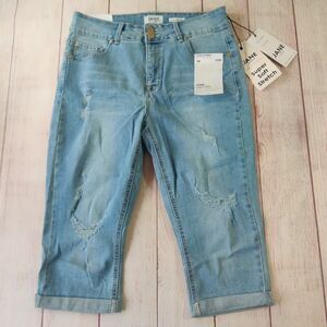 JANE Jeans distressed medium rise cuffed capri jeans sz 10 NWT